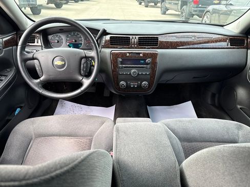 Used 2012 Chevrolet Impala LT FWD image 32
