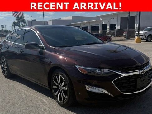 Certified 2021 Chevrolet Malibu RS image 1