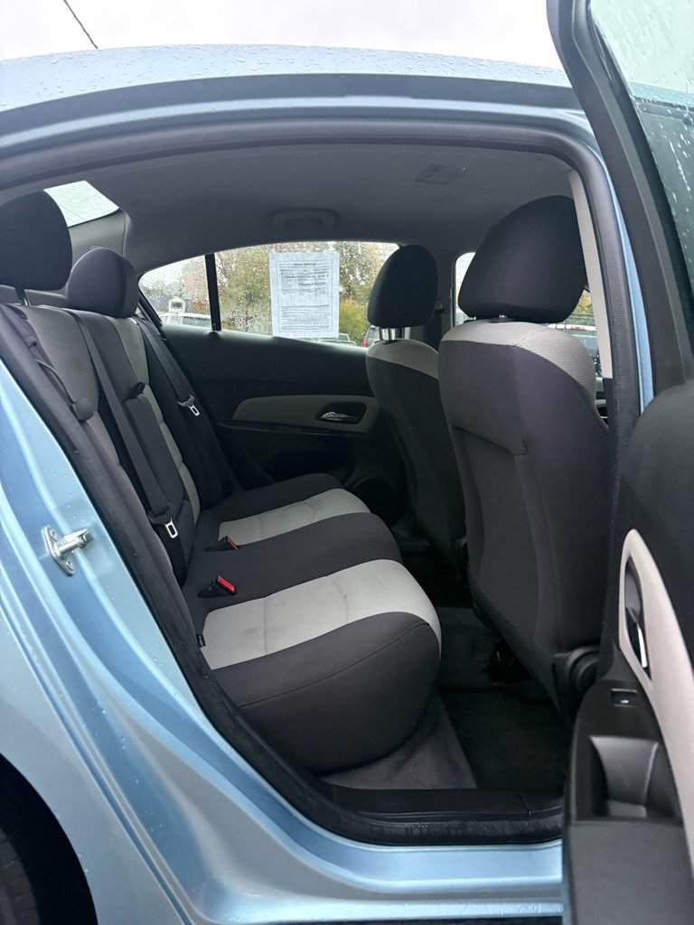 Used 2012 Chevrolet Cruze LS w/ Connectivity Package FWD image 12