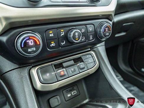 Used 2023 GMC Acadia Denali w/ Denali Technology Package AWD/4WD image 36