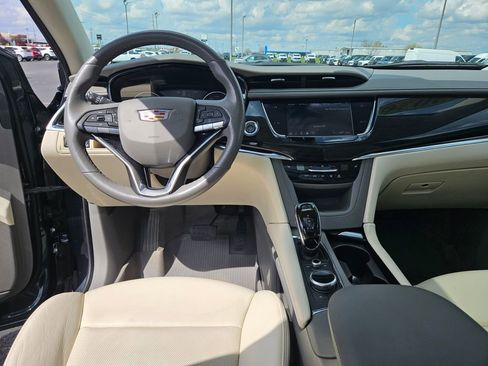 Used 2020 Cadillac XT6 Premium Luxury w/ LPO, Floor Liner Package image 20
