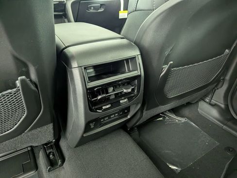 New 2026 Jeep Grand Cherokee Limited w/ Limited Altitude Package AWD/4WD image 36