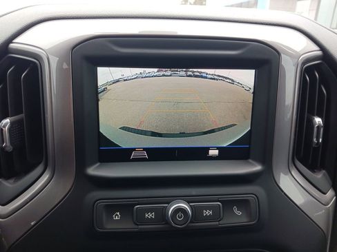 Used 2022 Chevrolet Silverado 2500 Custom w/ Custom Value Package image 22