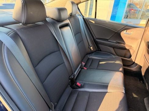 Used 2016 Honda Accord Sport image 21