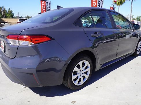 Used 2025 Toyota Corolla LE image 7