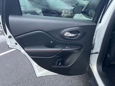 Used 2021 Jeep Cherokee Trailhawk w/ Sun, Sound & Nav Group image 23