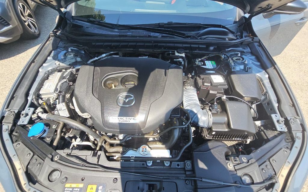 Used 2021 MAZDA MAZDA3 Hatchback w/Premium Plus Pkg AWD/4WD image 9