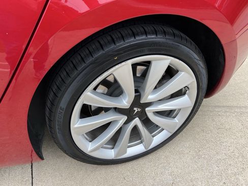 Used 2020 Tesla Model 3 Standard Range Plus image 40