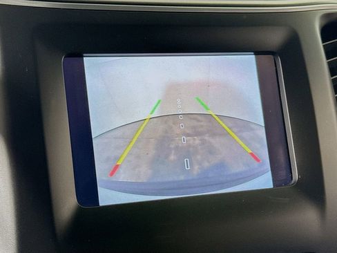 Used 2019 Jeep Cherokee Latitude w/ Popular Appearance Group image 12