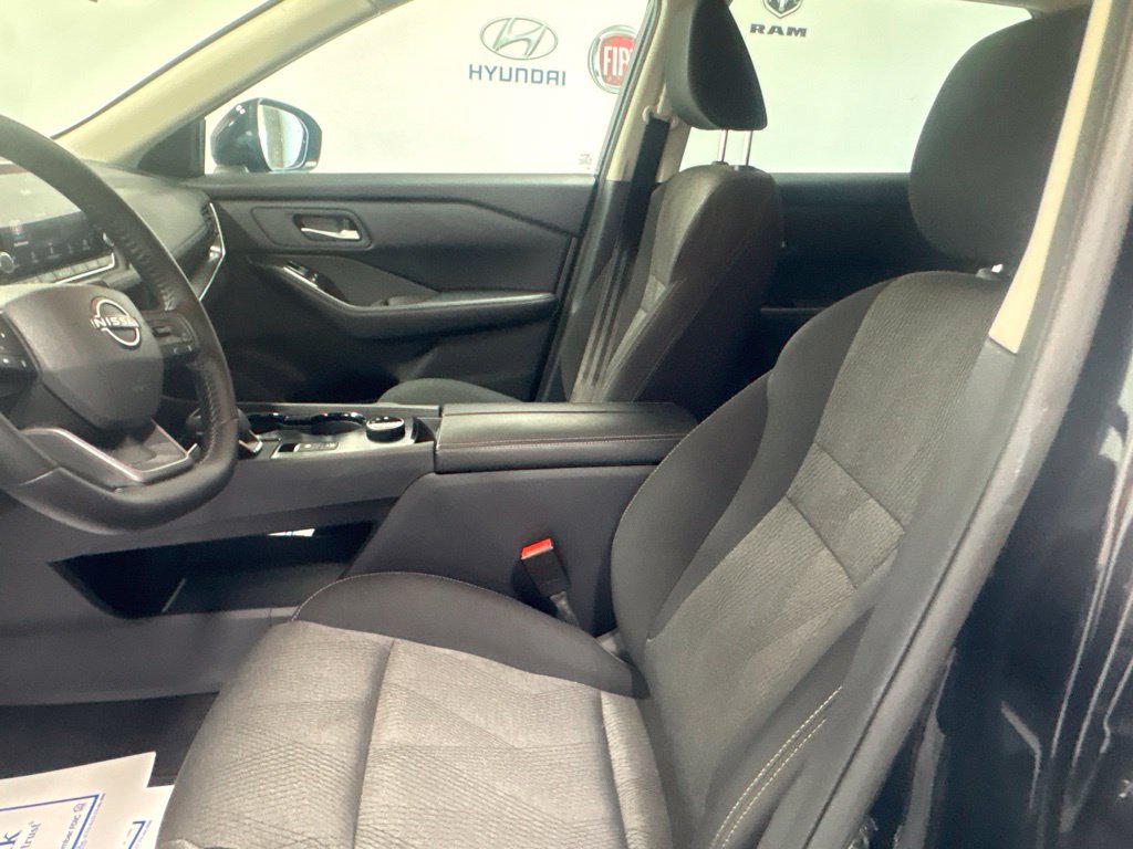 Used 2026 Nissan Rogue SV AWD/4WD image 15