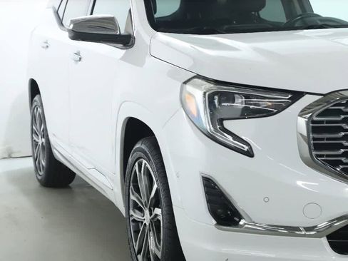 Used 2020 GMC Terrain Denali w/ Denali Premium Package image 8