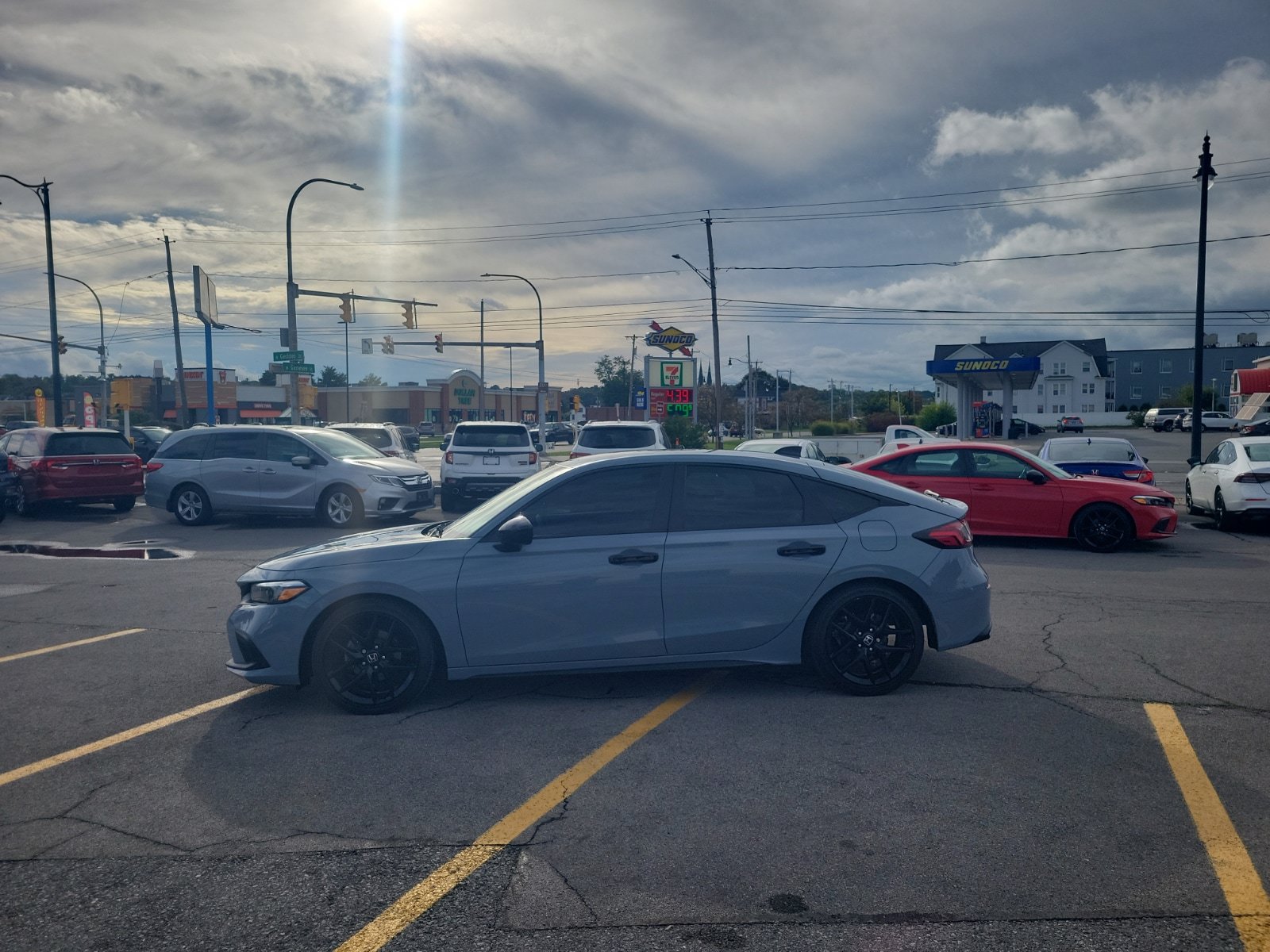 Used 2024 Honda Civic Sport image 2