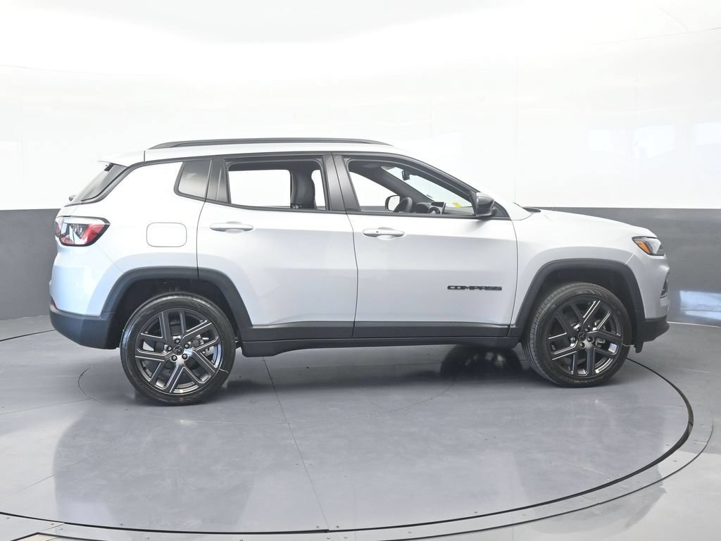 New 2026 Jeep Compass Latitude AWD/4WD image 7