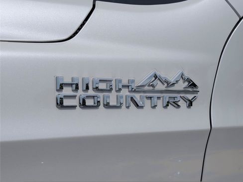 Used 2023 Chevrolet Tahoe High Country w/ Advanced Technology Package AWD/4WD image 11