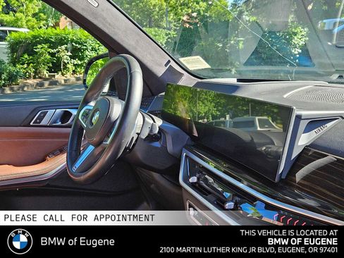 Used 2024 BMW X7 xDrive40i w/ M Sport Package AWD/4WD image 12