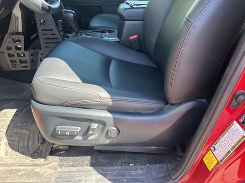 Used 2021 Toyota 4Runner Venture w/ Moonroof Package AWD/4WD image 19