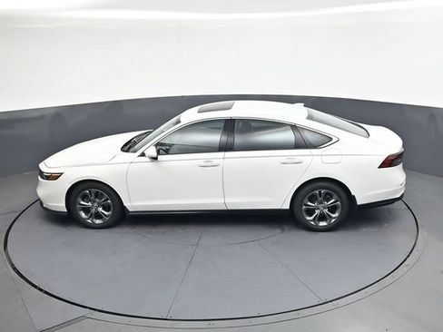 Used 2024 Honda Accord EX image 26