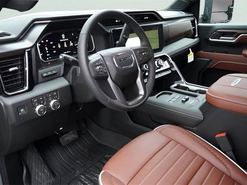 New 2026 GMC Sierra 2500 Denali Ultimate w/ Max Trailering Package image 11