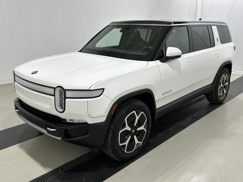 Used 2024 Rivian R1S Adventure AWD/4WD image 1