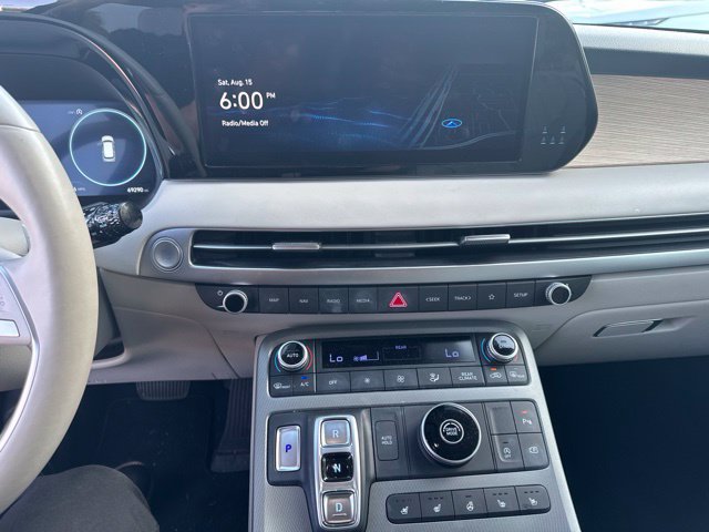 Used 2023 Hyundai Palisade Limited FWD image 6