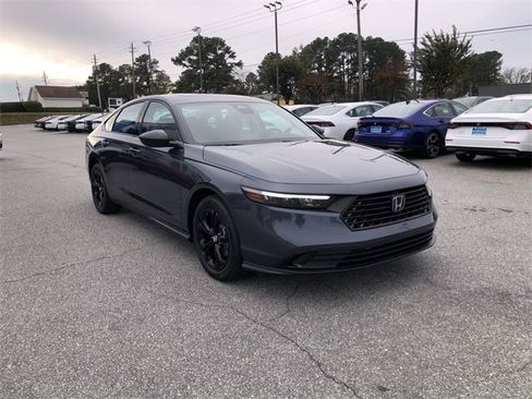 New 2025 Honda Accord SE image 2