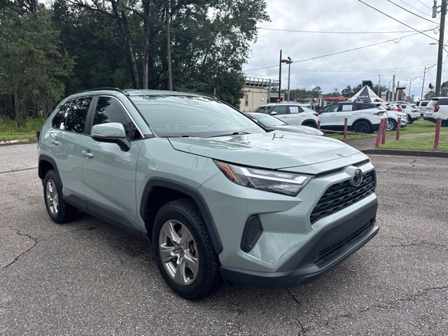 Used 2022 Toyota RAV4 XLE FWD image 1