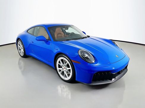 Certified 2025 Porsche 911 Carrera GTS RWD image 7
