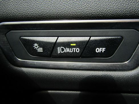 Used 2026 BMW X7 xDrive40i AWD/4WD image 17