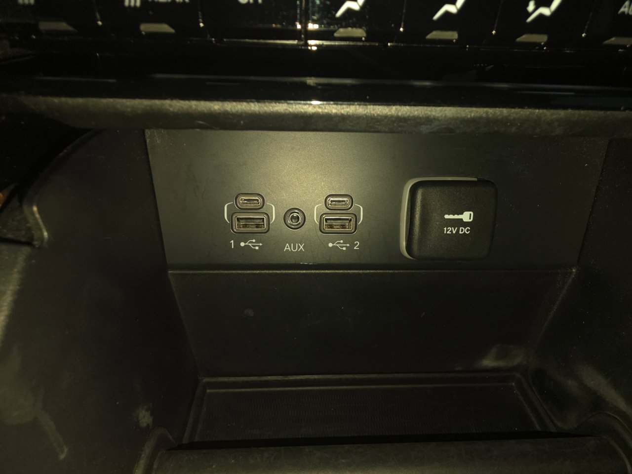 Used 2023 Jeep Grand Cherokee Limited RWD image 35