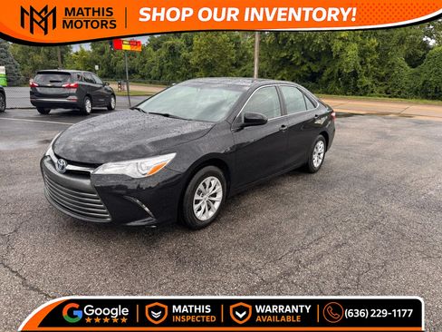 Used 2017 Toyota Camry LE FWD image 1