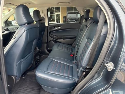 Used 2022 Ford Edge SEL w/ Sport Appearance Package image 19