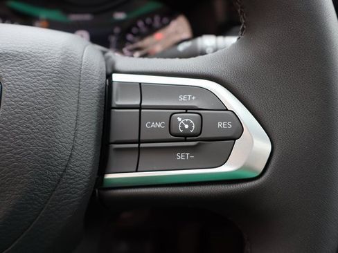 New 2025 Jeep Compass Latitude w/ Sun & Sound Group image 14