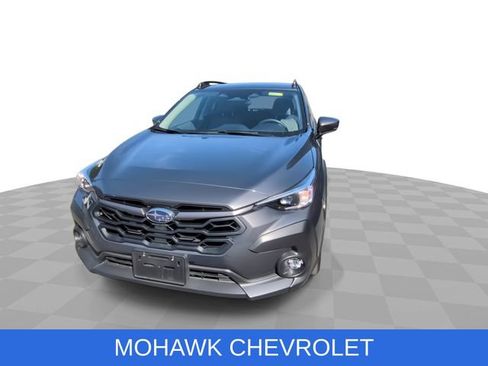 Used 2024 Subaru Crosstrek 2.0i Premium AWD/4WD image 3