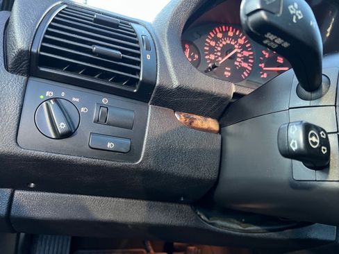 Used 2005 BMW X5 3.0i image 36