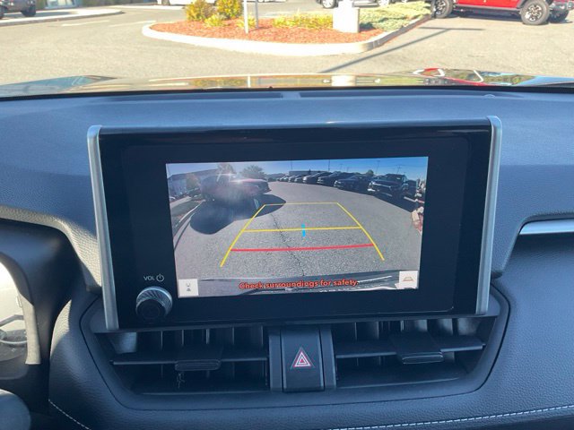 Used 2024 Toyota RAV4 XLE AWD/4WD image 20