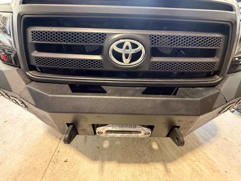 Used 2010 Toyota Tundra 2WD Double Cab w/ Tow Pkg image 18
