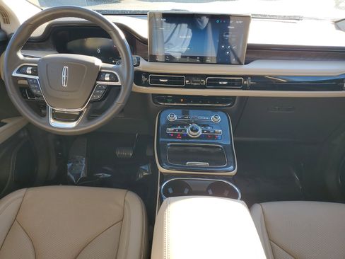 Used 2023 Lincoln Nautilus Reserve w/ Luxury Package image 15