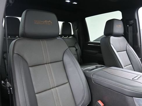 Used 2025 Chevrolet Silverado 2500 High Country w/ High Country Premium Package AWD/4WD image 25