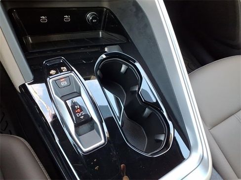 Used 2025 Audi Q5 Premium Plus w/ Premium Plus image 16