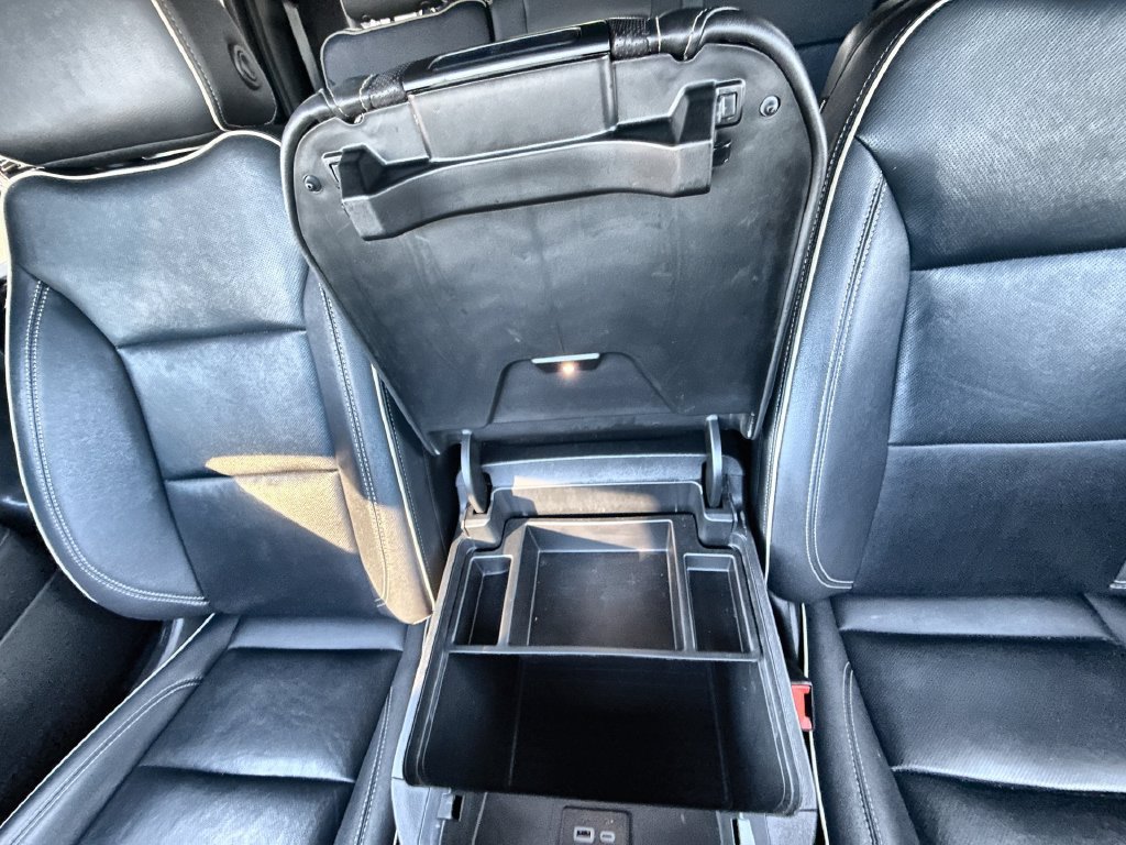 Used 2024 GMC Yukon XL SLT RWD image 23