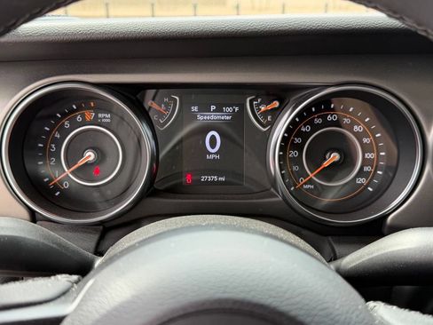 Used 2023 Jeep Gladiator Sport AWD/4WD image 18