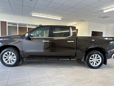 Used 2019 Chevrolet Silverado 1500 LTZ w/ LTZ Convenience Package image 7