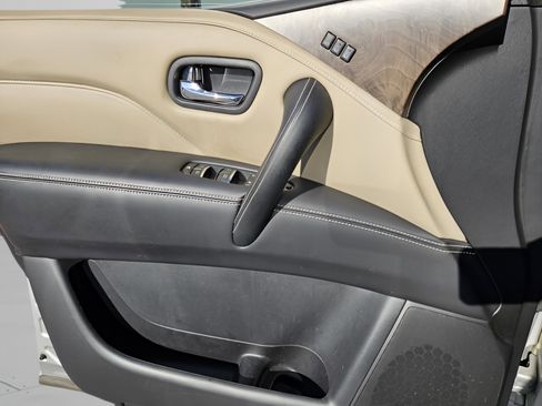 Used 2023 INFINITI QX80 Premium Select w/ All-Season Package image 54