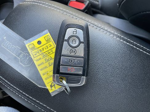 Used 2024 Ford Escape Platinum image 18