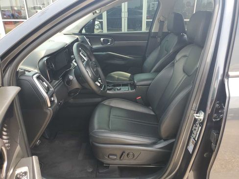 Used 2023 Kia Sorento S FWD image 17