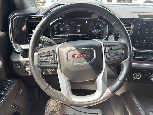Used 2022 GMC Sierra 1500 SLT w/ SLT Convenience Package AWD/4WD image 26