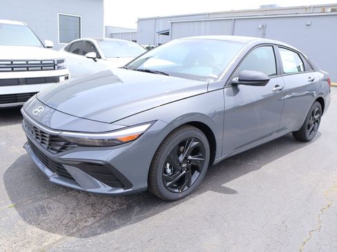 New 2026 Hyundai Elantra Sport FWD image 10