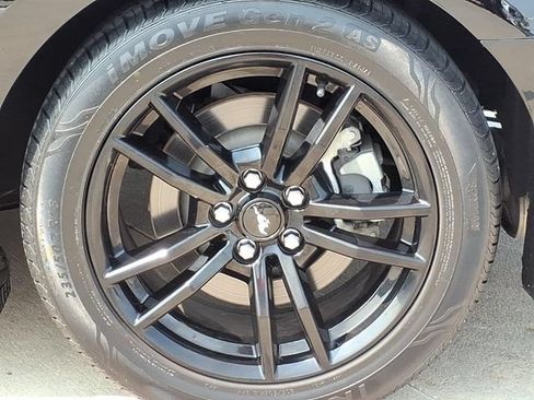 Used 2017 Ford Mustang GT Premium RWD image 9