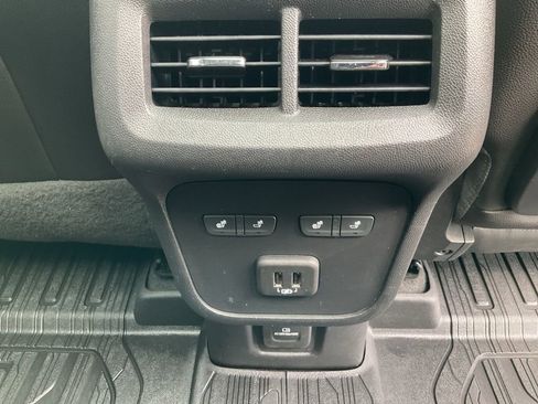Used 2023 GMC Terrain Denali image 25