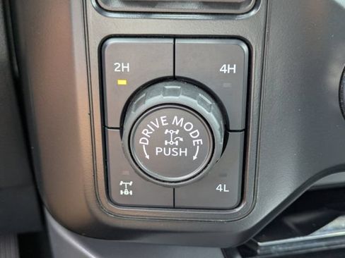 Used 2024 Ford F350 Lariat w/ Lariat Ultimate Package AWD/4WD image 28